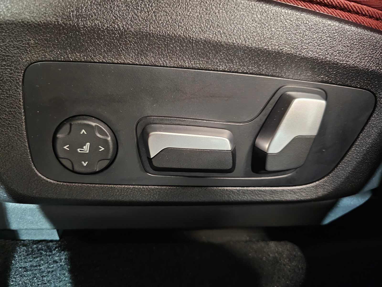 Used 2023 BMW X3 xDrive30i w/ Convenience Package image 28