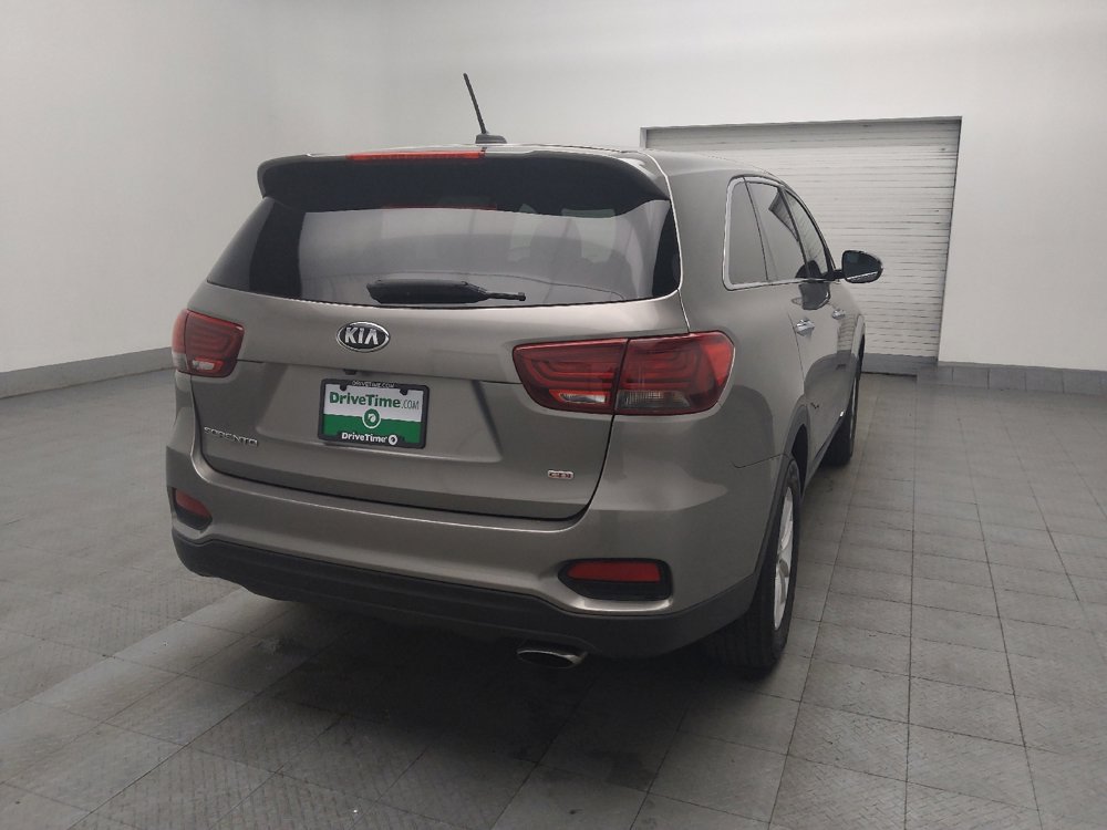 Used 2019 Kia Sorento LX image 9