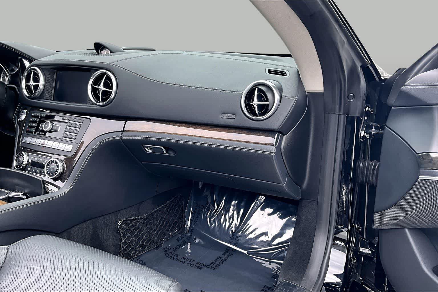 Used 2015 Mercedes-Benz SL 550 image 15