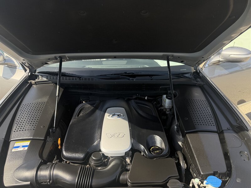 Used 2011 Hyundai Equus Signature RWD image 36