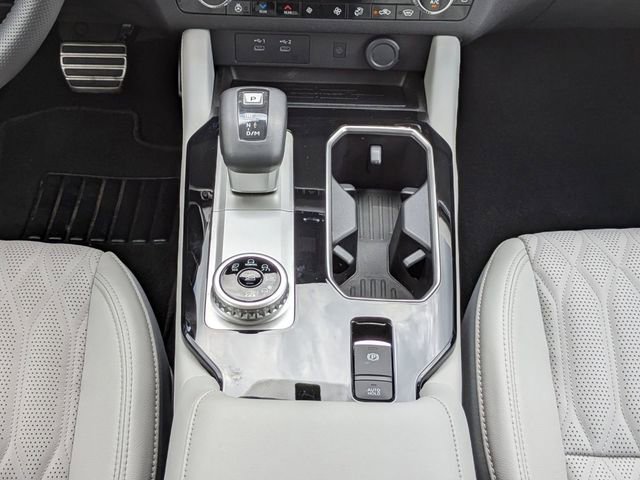 New 2025 Mitsubishi Outlander AWD image 22