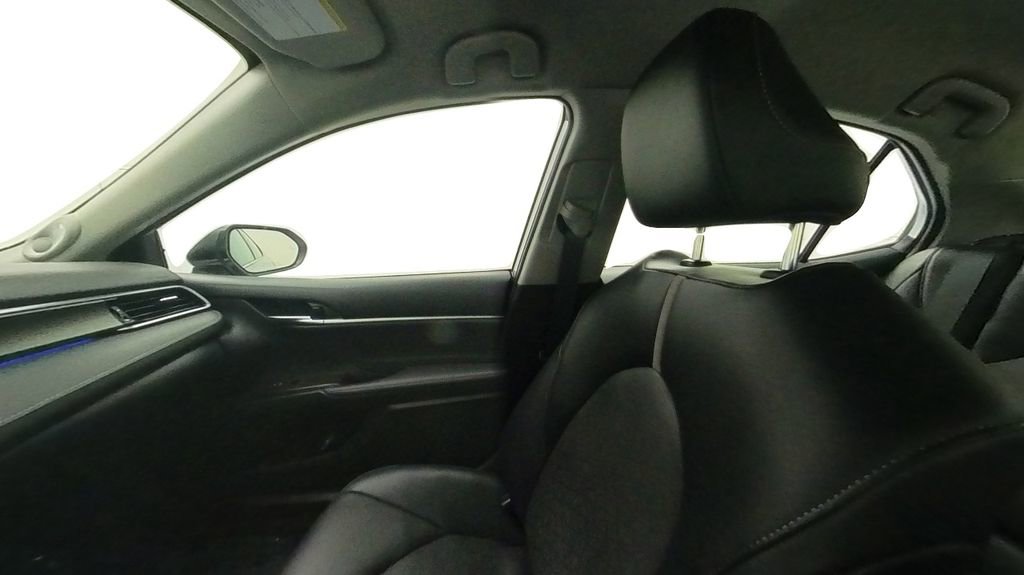 Used 2023 Toyota Camry XSE w/ Navigation Package image 23