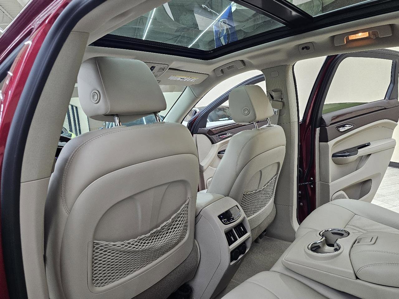 Used 2015 Cadillac SRX Premium w/ Driver Assist Package image 26