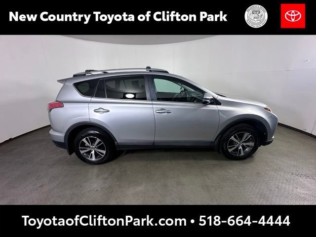 Used 2016 Toyota RAV4 XLE AWD/4WD image 2
