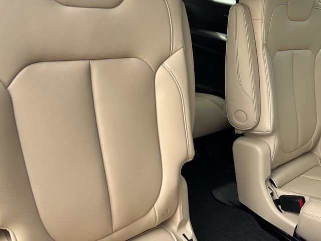 Certified 2023 Jeep Grand Cherokee L Limited image 35