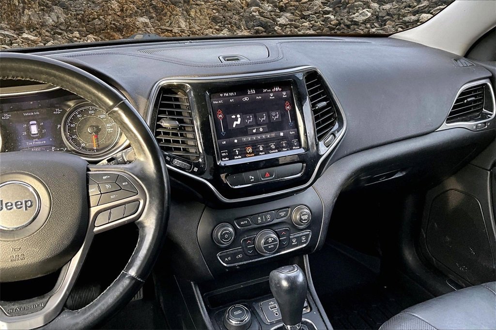 Used 2019 Jeep Cherokee Limited image 6