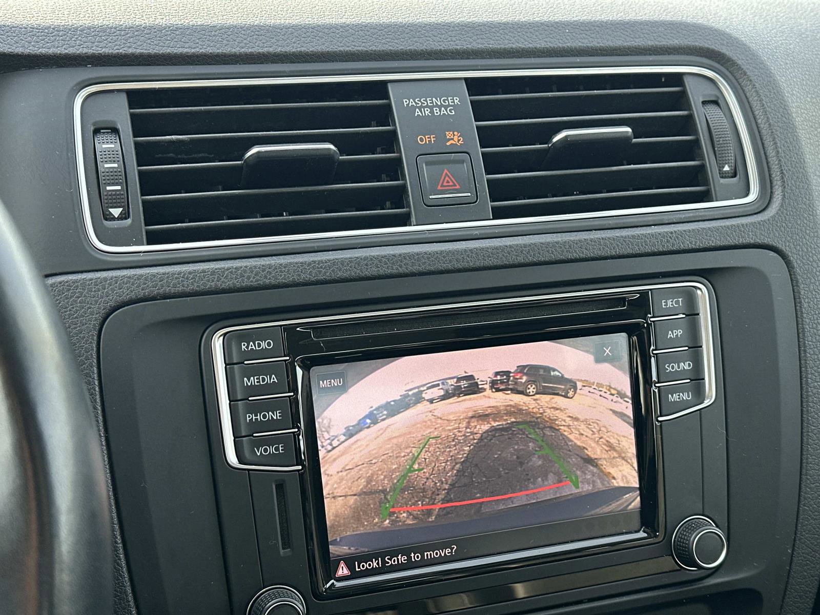 Used 2018 Volkswagen Jetta SE image 29