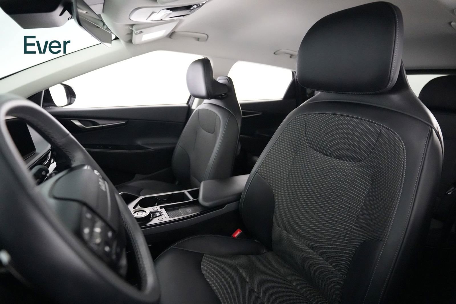 Used 2025 Kia EV6 Light image 4