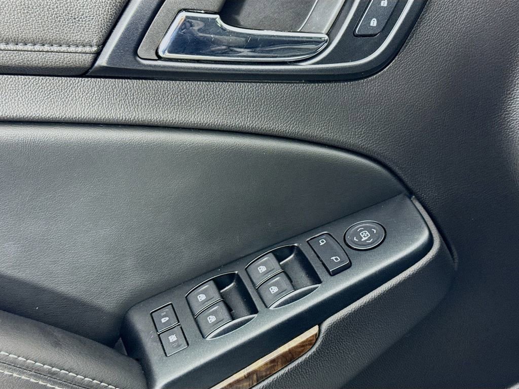 Used 2015 Chevrolet Tahoe LS image 21