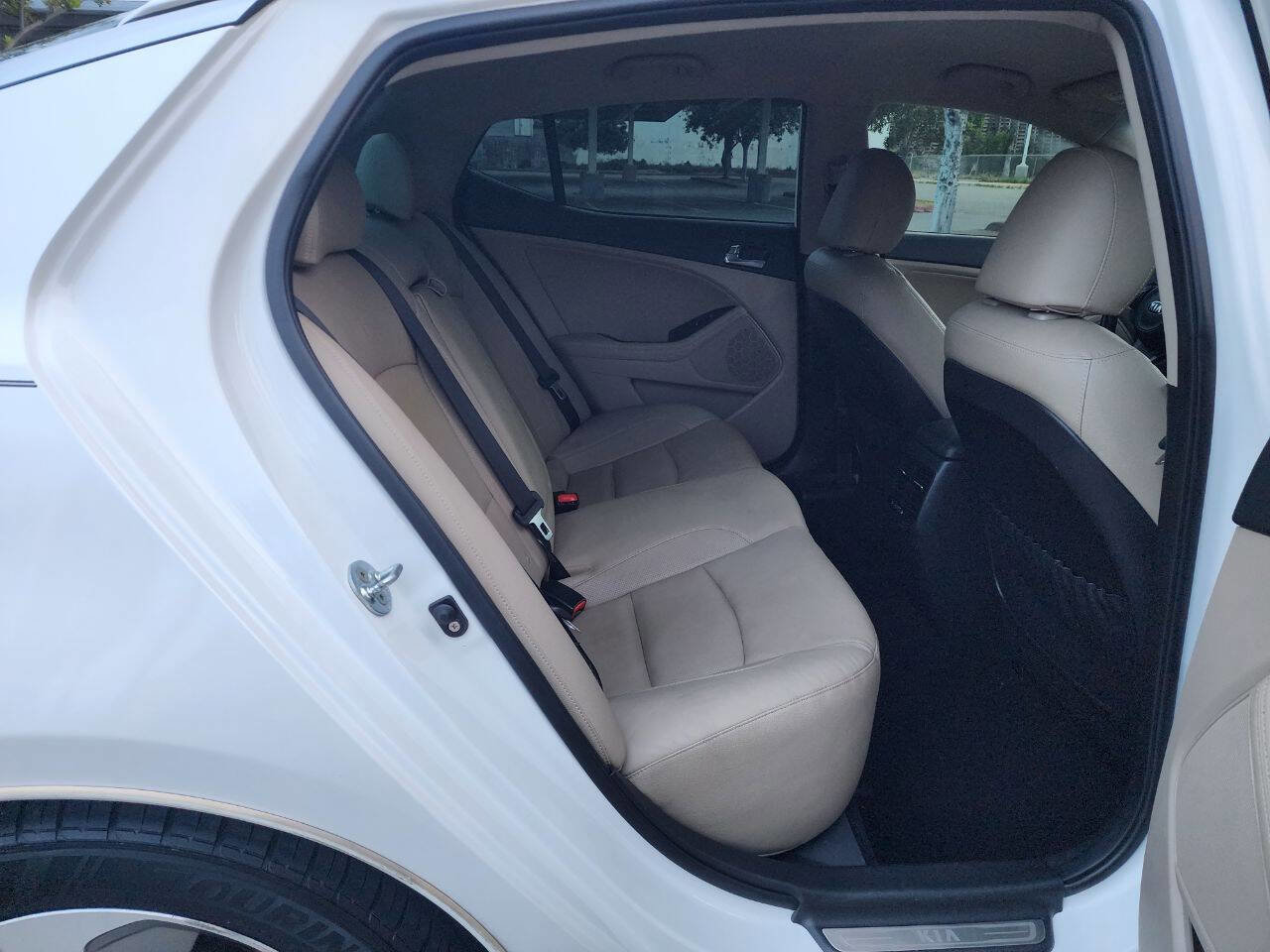 Used 2014 Kia Optima EX image 18