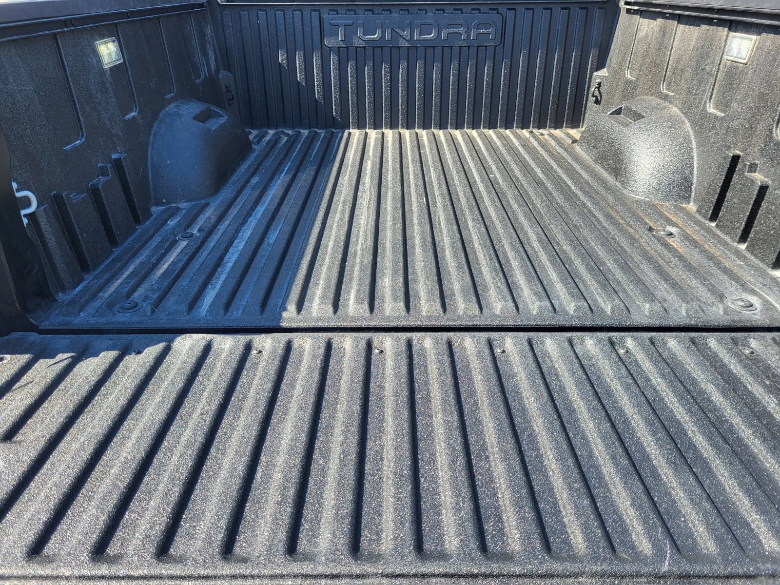 Used 2023 Toyota Tundra Platinum AWD/4WD image 31