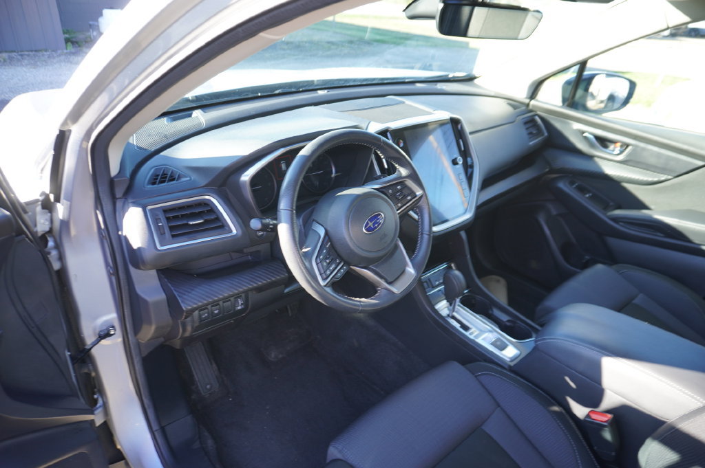 Used 2024 Subaru Ascent Premium w/ Convenience Package AWD/4WD image 3