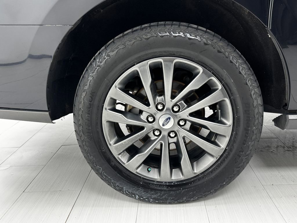 Used 2021 Ford Expedition Max Limited image 39