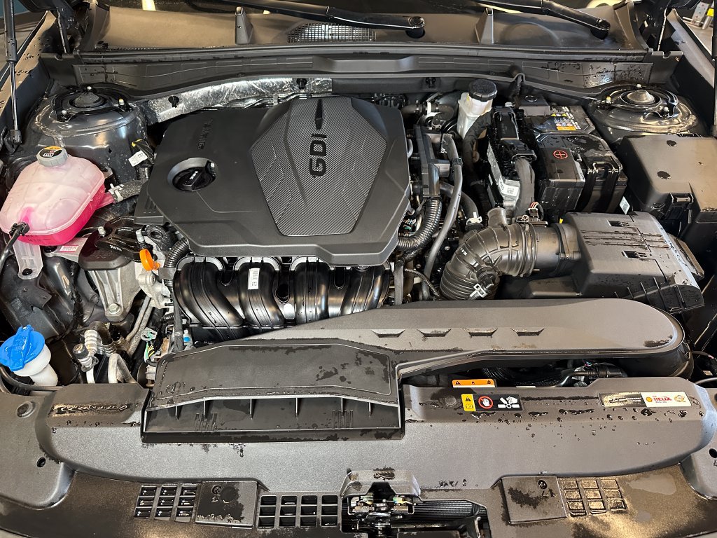 Used 2025 Hyundai Sonata SE FWD image 22