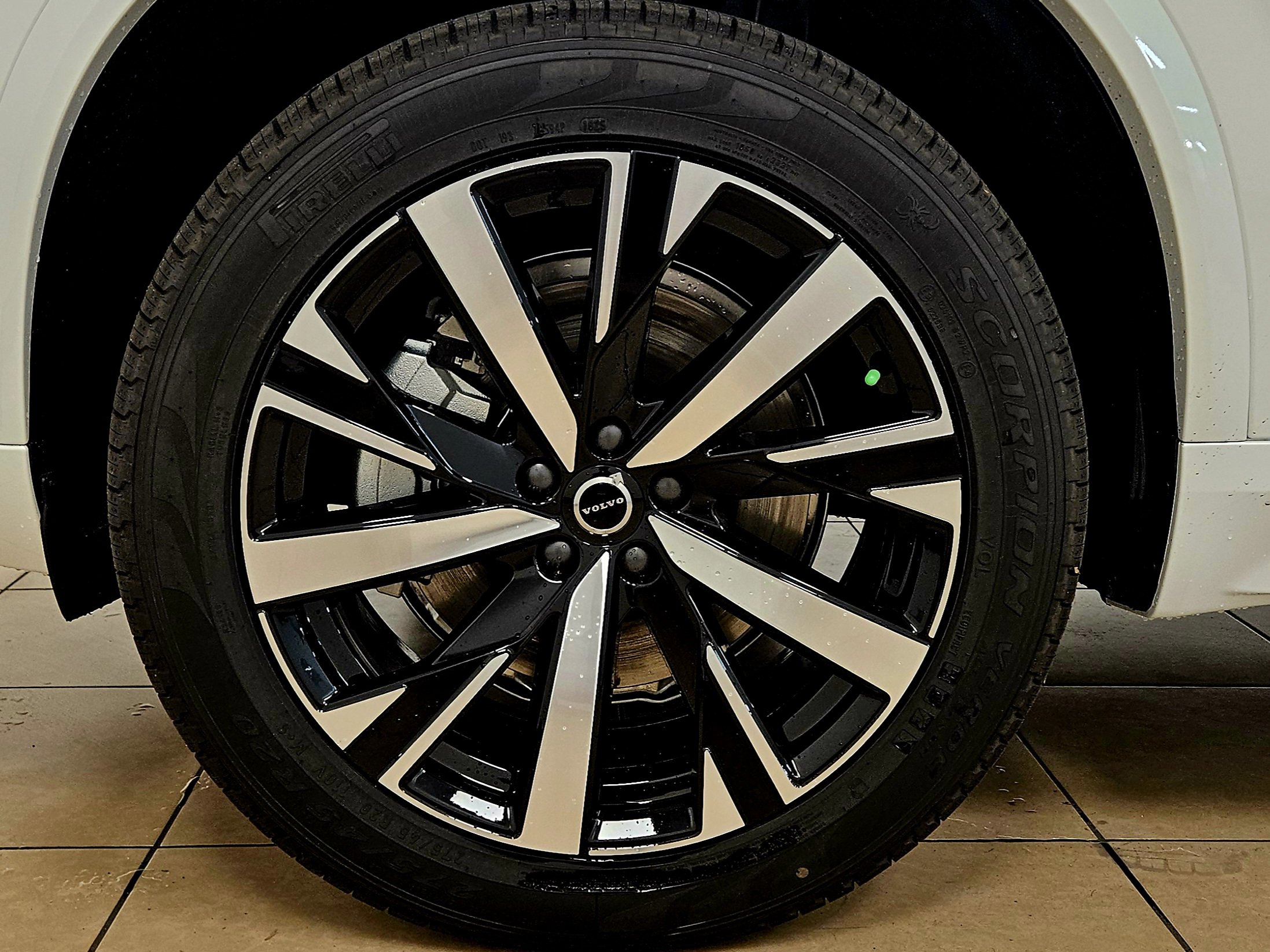 New 2026 Volvo XC90 B5 Core image 49