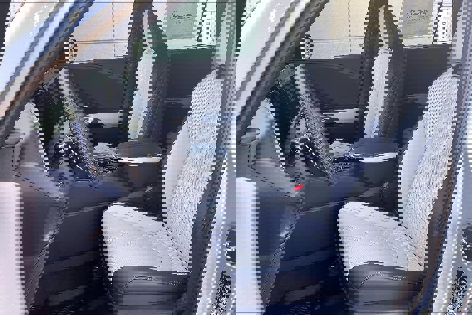 New 2026 Lexus TX 500h AWD image 9