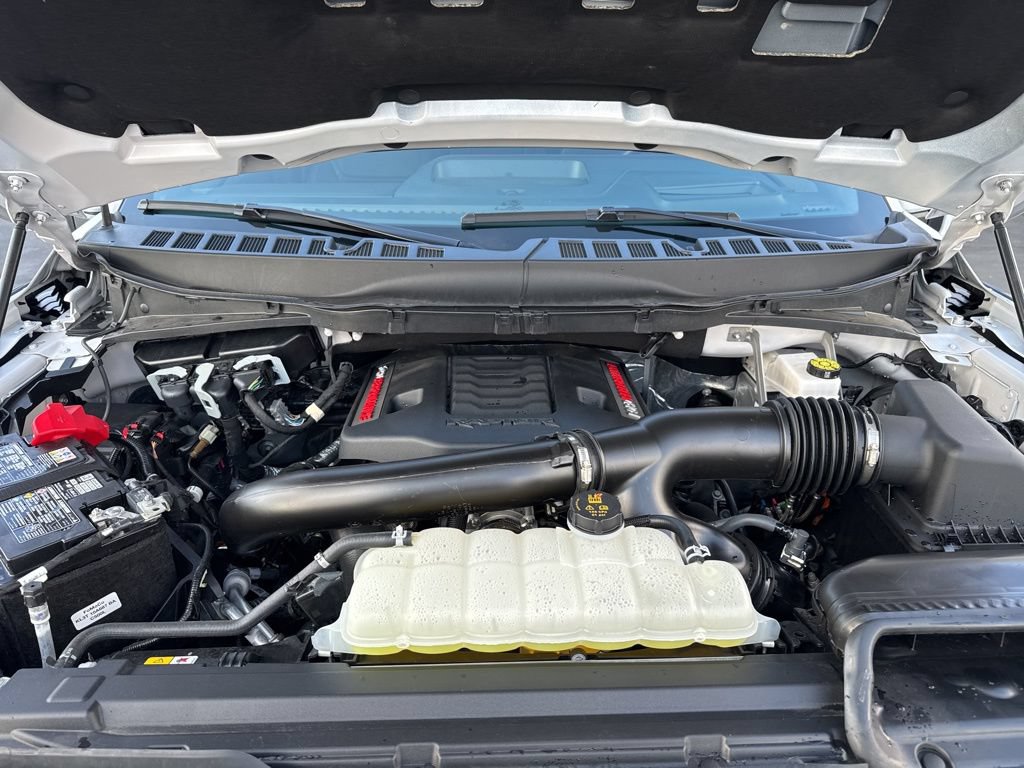 Used 2025 Ford F150 Raptor AWD/4WD image 33