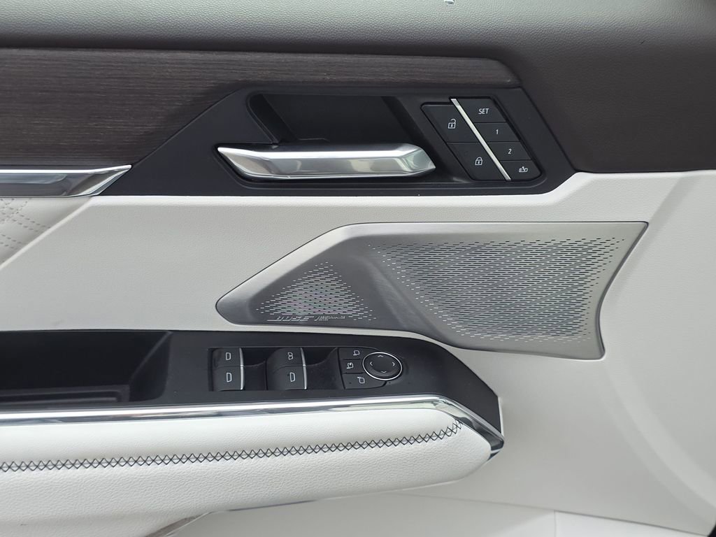 Used 2024 GMC Acadia Denali w/ Super Cruise Package image 34