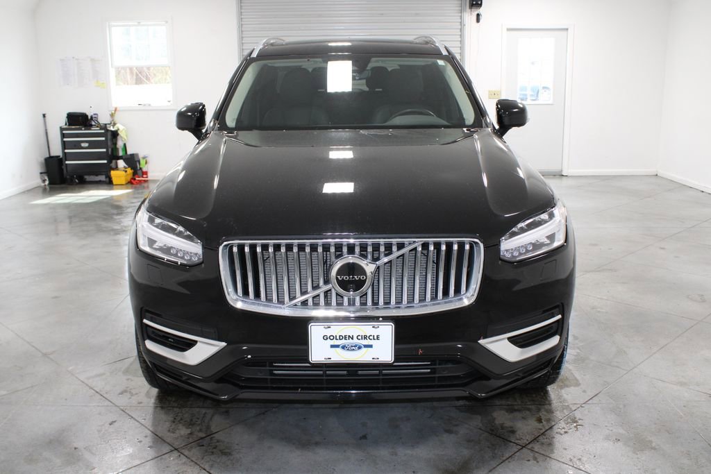 Used 2024 Volvo XC90 T8 Plus w/ Protection Package Premier AWD/4WD image 3