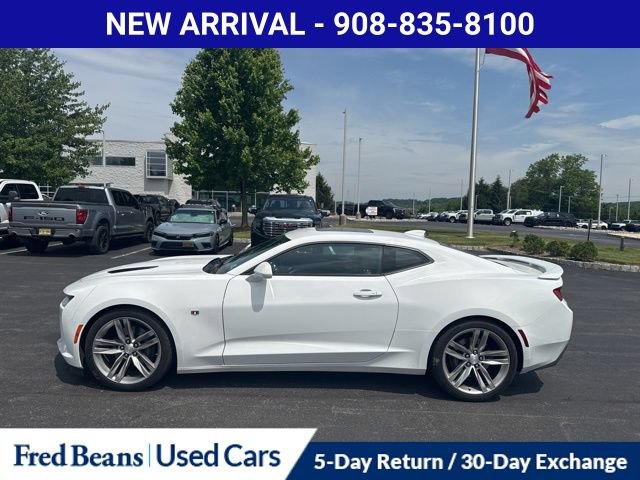 Used 2018 Chevrolet Camaro SS RWD image 4