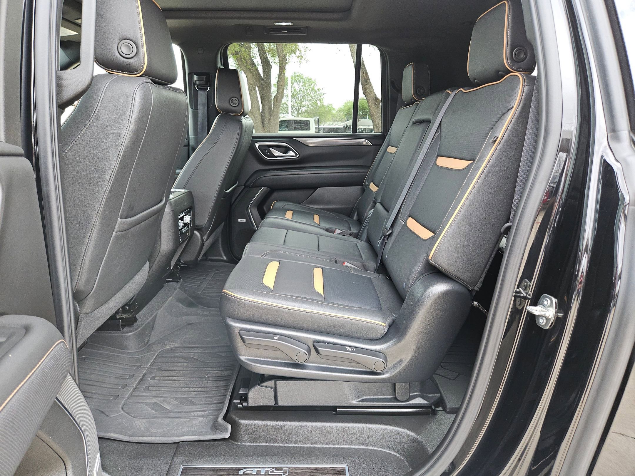 Certified 2023 GMC Yukon XL AT4 image 14