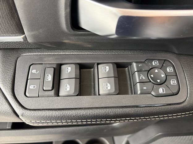 New 2026 RAM 2500 Big Horn AWD/4WD image 14