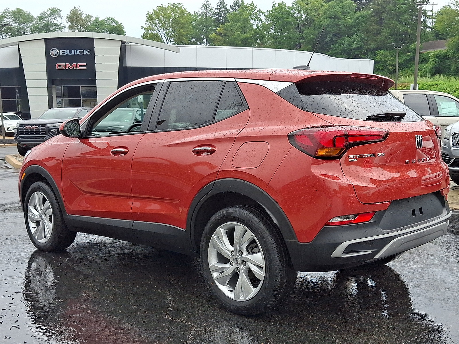 Used 2024 Buick Encore GX Preferred AWD/4WD image 4