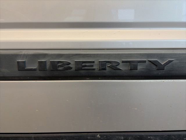 Used 2010 Jeep Liberty Sport w/ Popular Equipment Group image 9