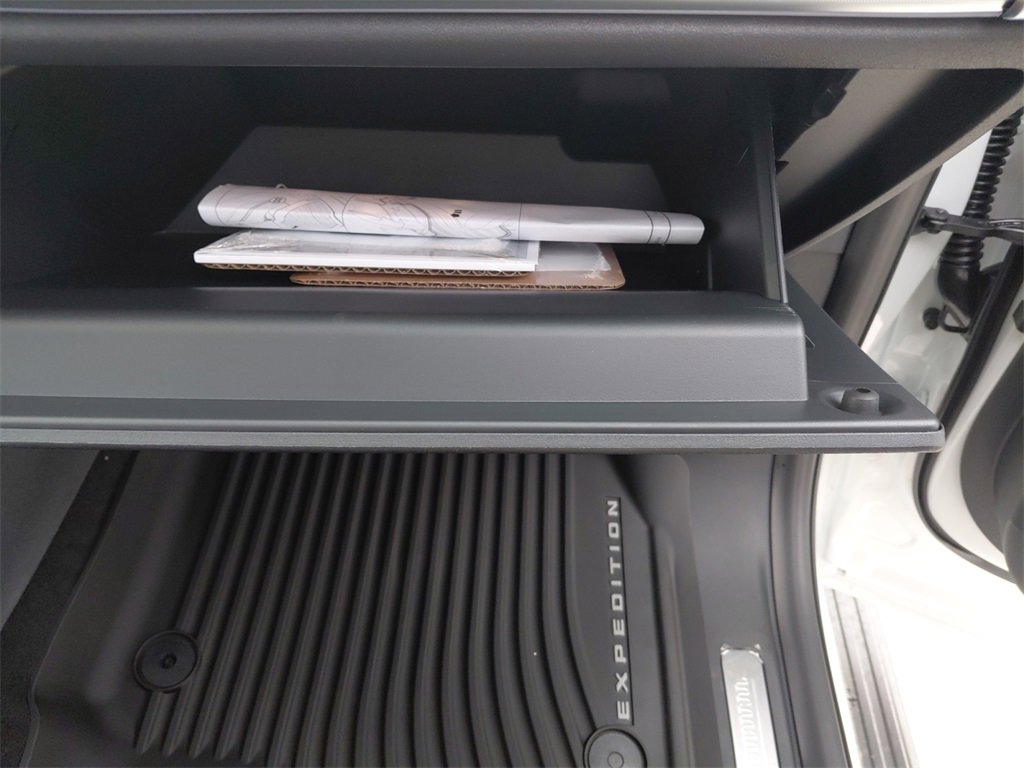 New 2025 Ford Expedition King Ranch image 16