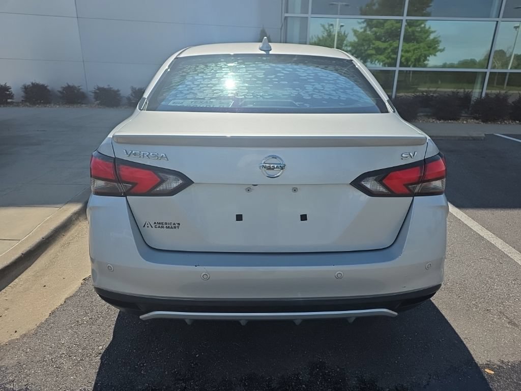 Used 2020 Nissan Versa SV FWD image 7