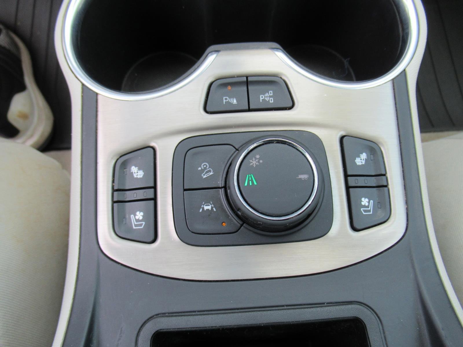 Used 2020 GMC Terrain Denali w/ Denali Premium Package FWD image 25