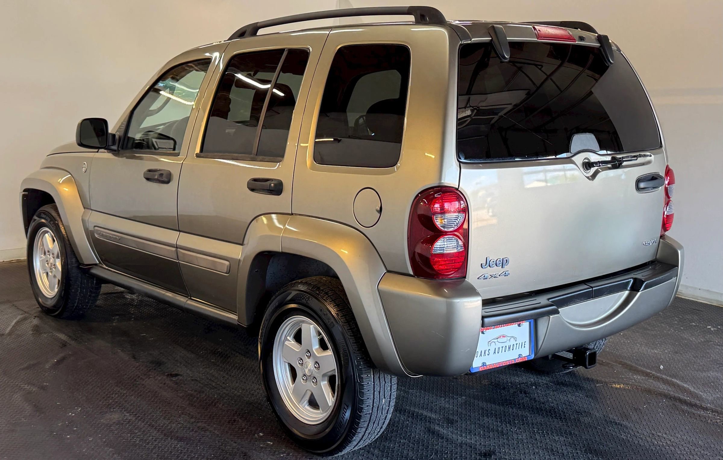 Used 2007 Jeep Liberty Sport image 7
