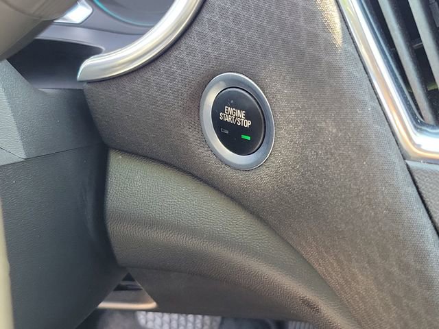 Used 2018 Chevrolet Malibu LT FWD image 24