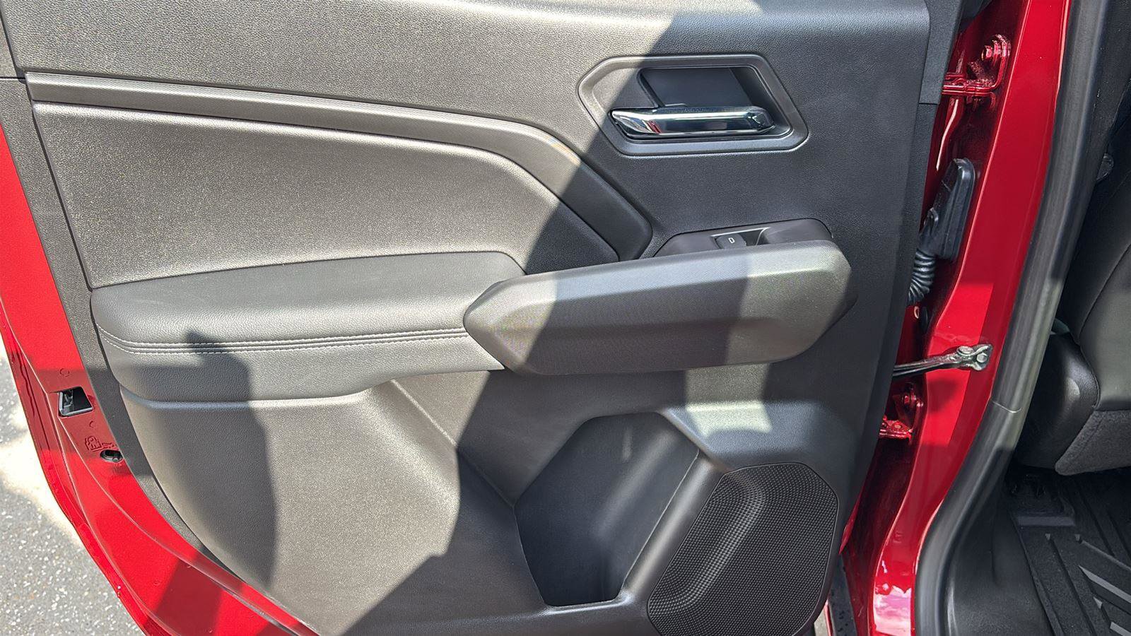 New 2026 GMC Canyon Elevation w/ Convenience Package image 17