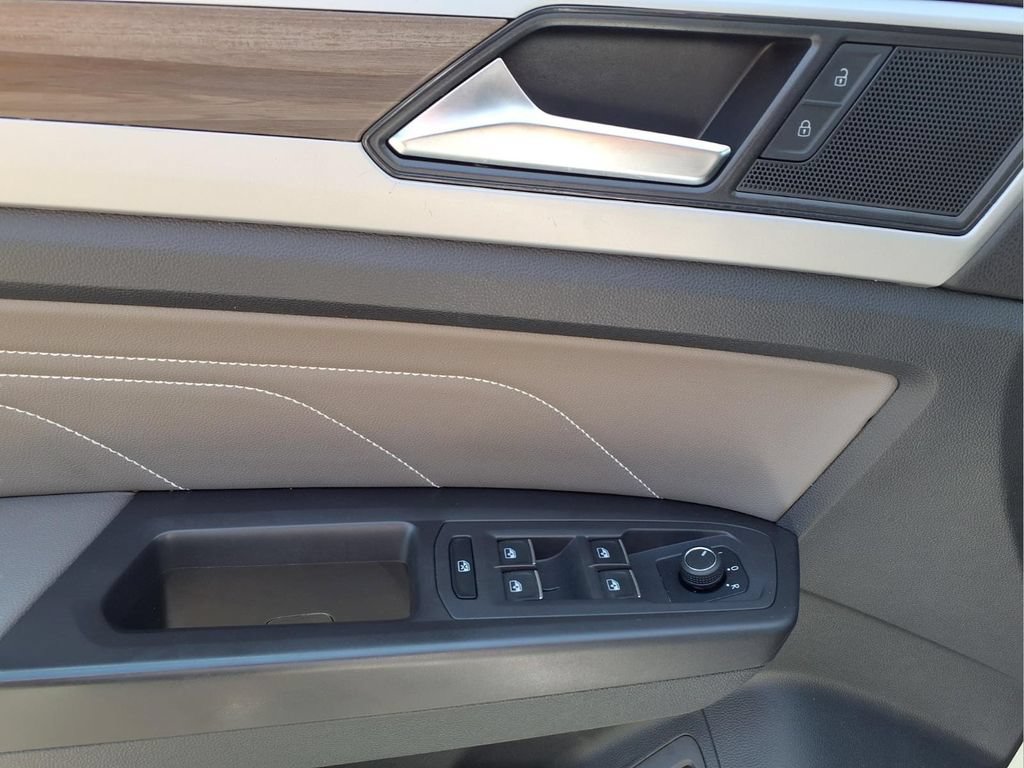 Used 2023 Volkswagen Atlas SEL AWD/4WD image 23