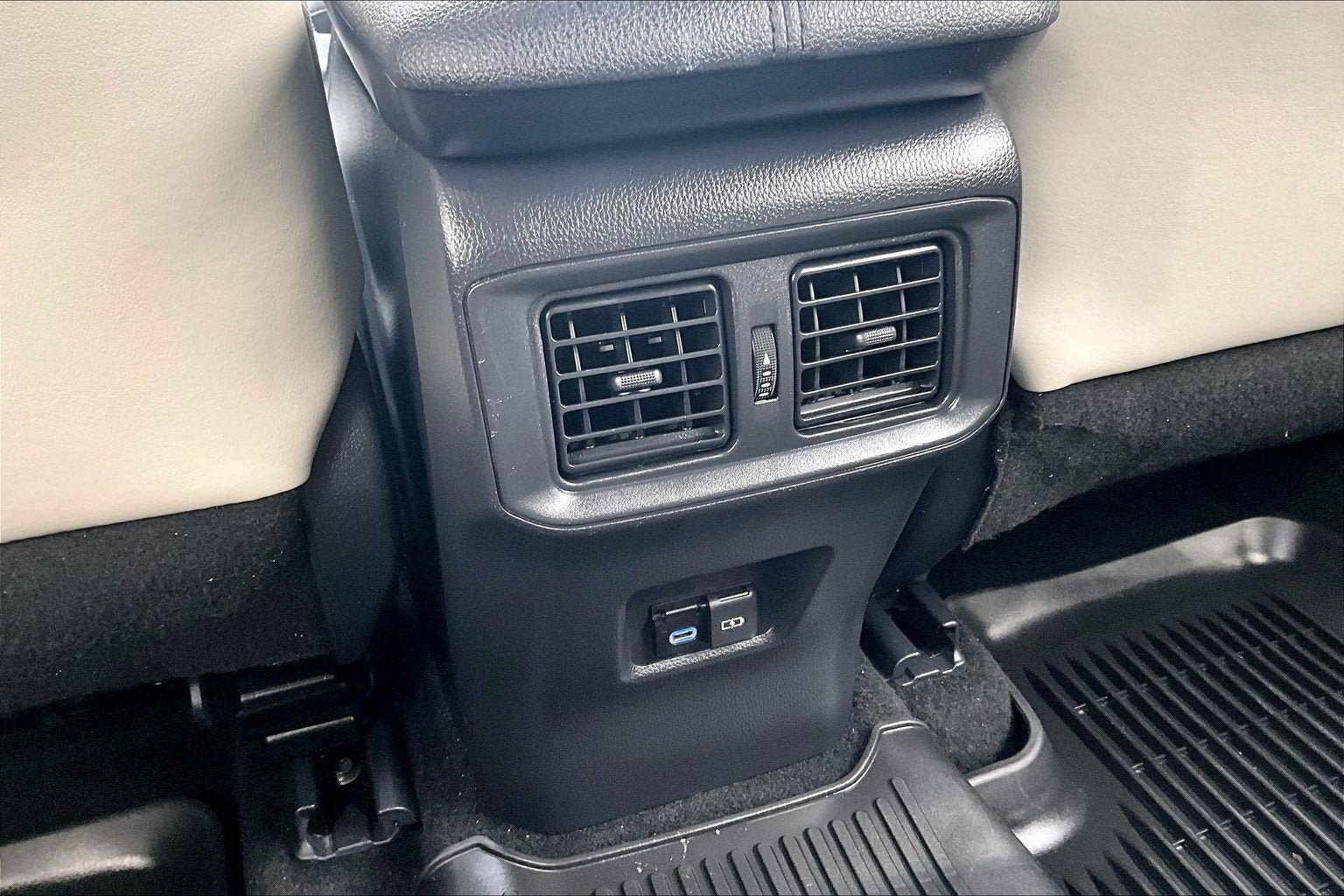 Used 2022 Toyota RAV4 XLE Premium FWD image 33