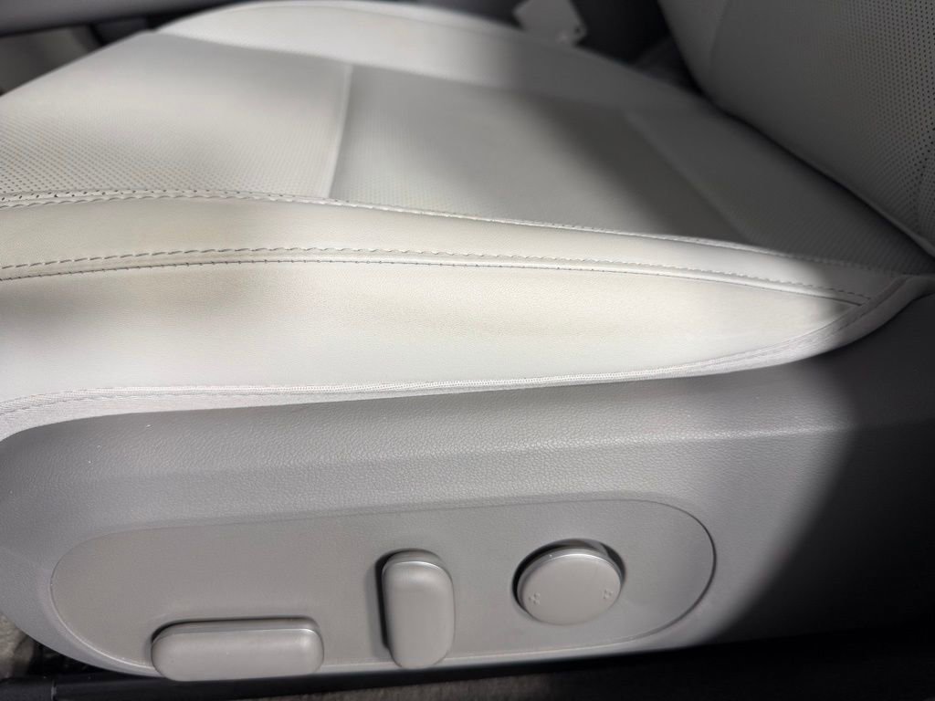 Used 2024 Hyundai Ioniq 6 Limited image 24