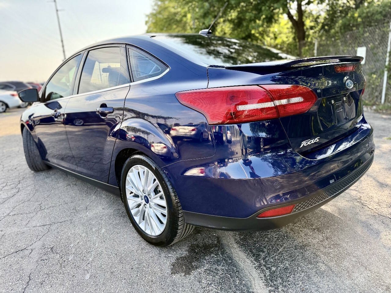Used 2017 Ford Focus Titanium FWD image 3