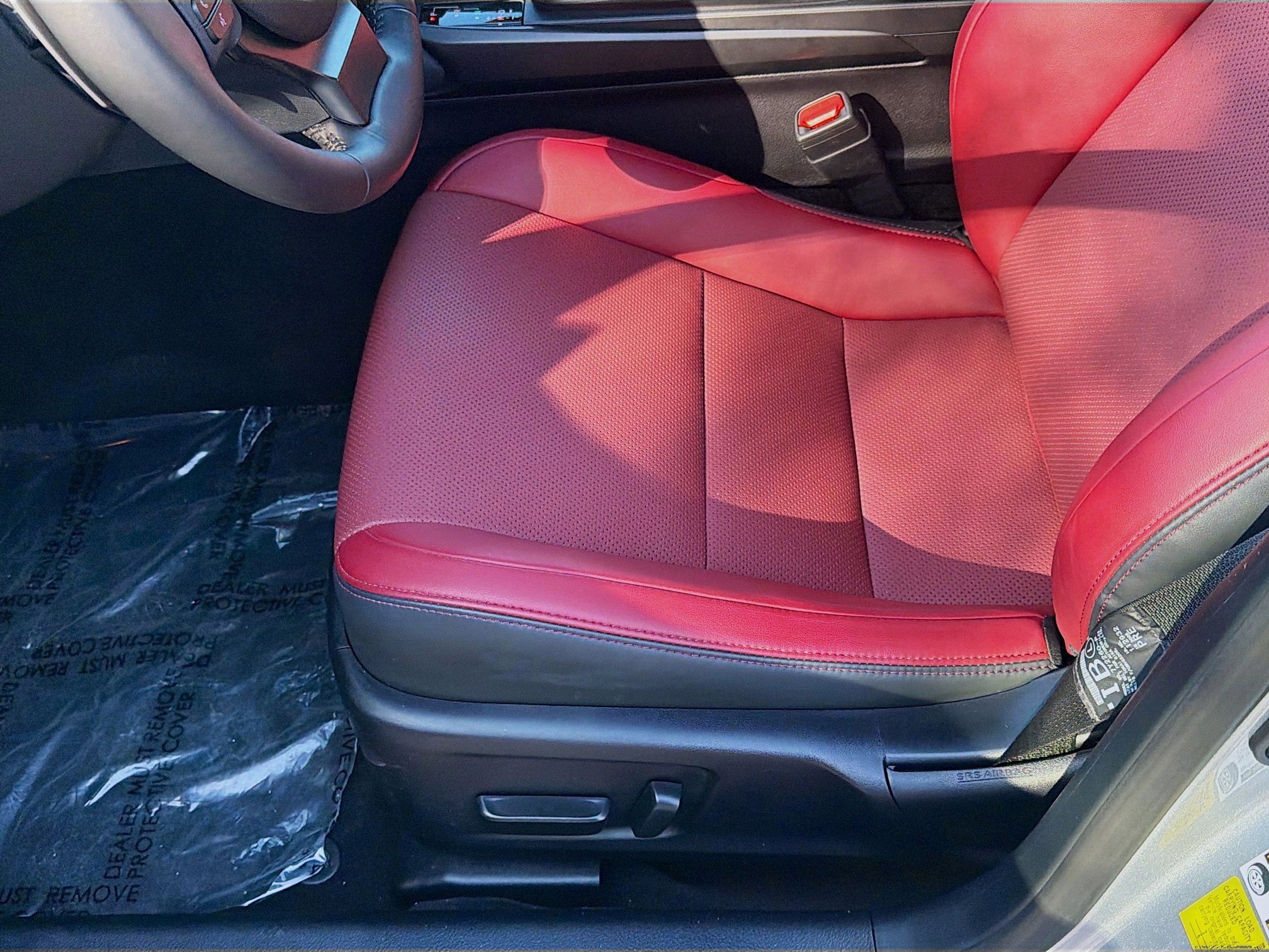 Used 2025 Lexus IS 300 w/ Comfort Package image 17