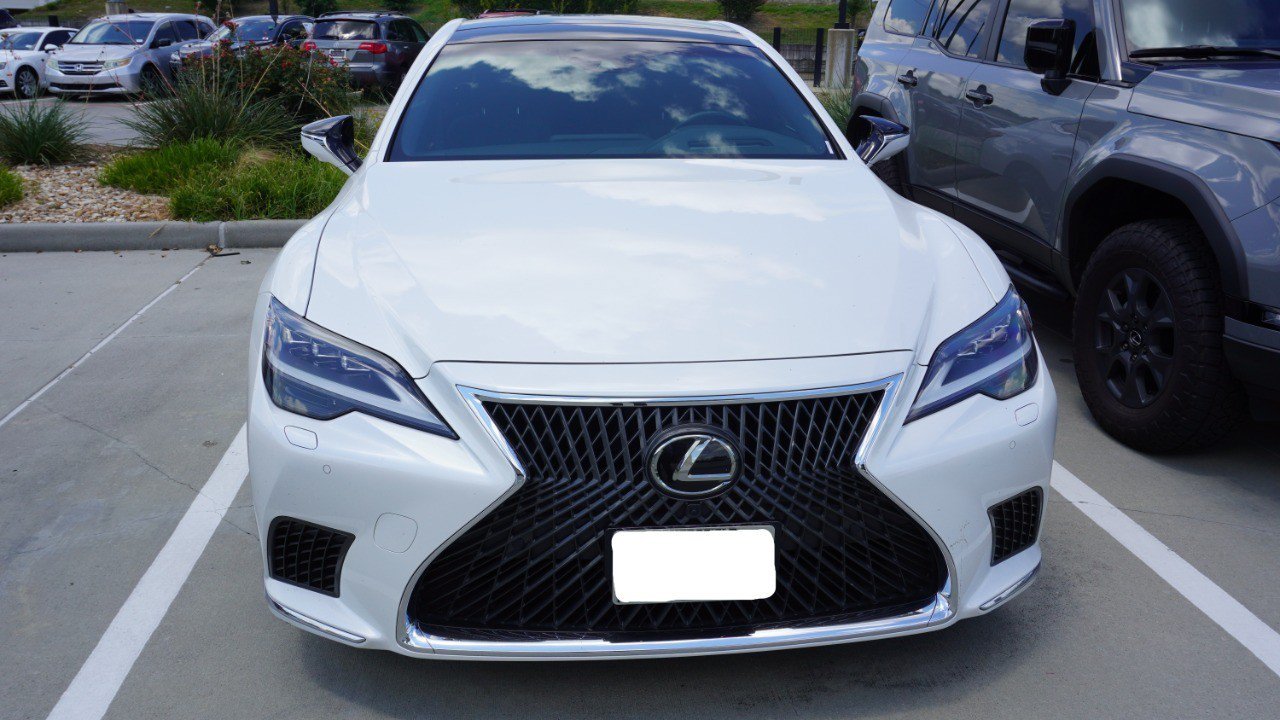 Used 2023 Lexus LS 500 w/ Interior Upgrade Package RWD image 2