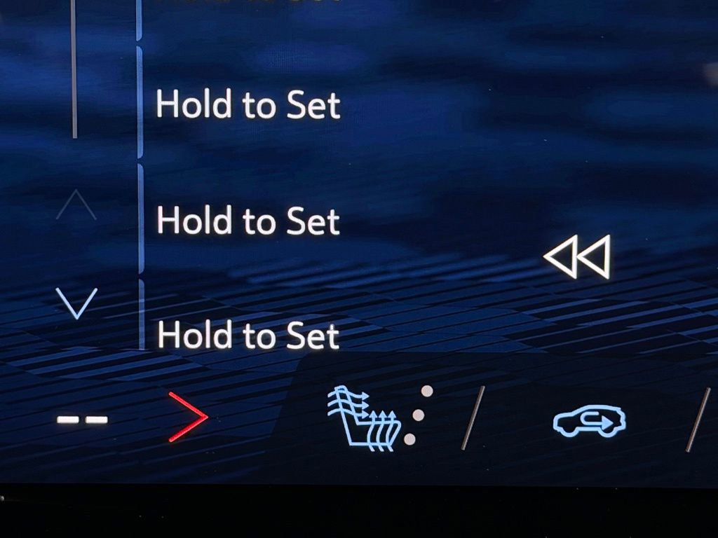 Used 2024 Chevrolet Equinox EV RS image 19