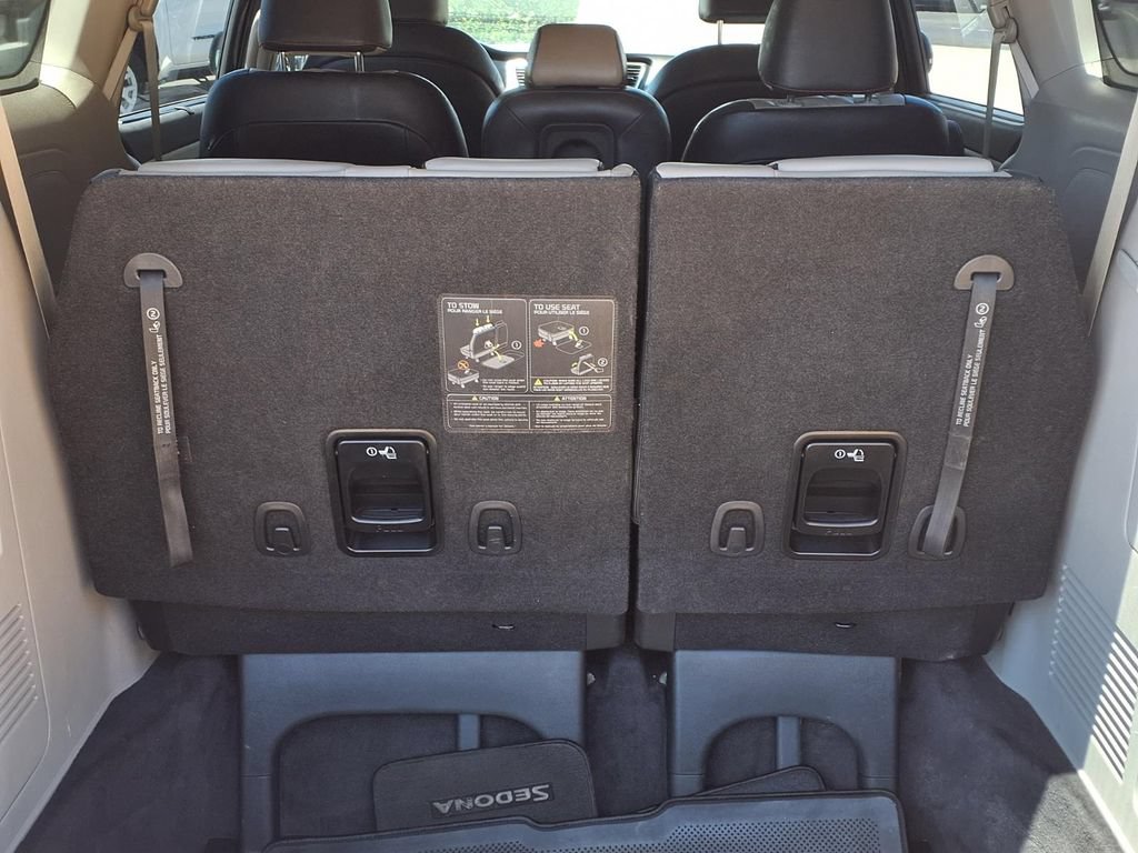 Used 2019 Kia Sedona EX FWD image 6