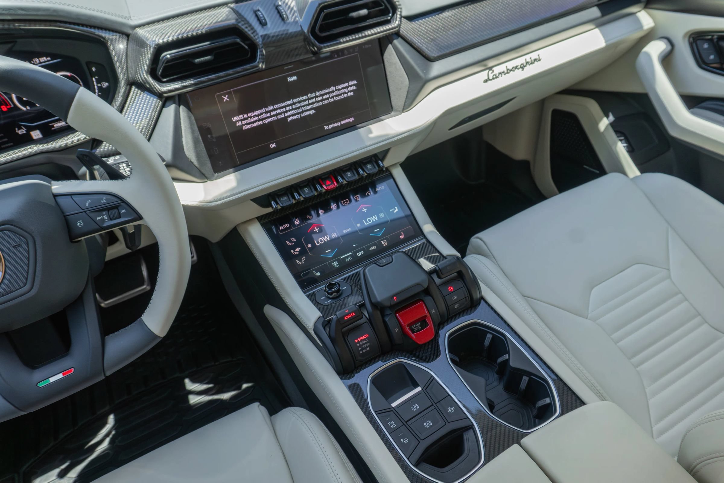 Used 2026 Lamborghini Urus SE AWD/4WD image 64