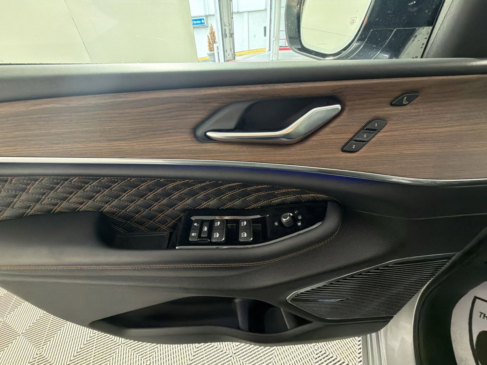 Used 2024 Jeep Grand Cherokee L Summit w/ Advanced Protech Group IV image 15