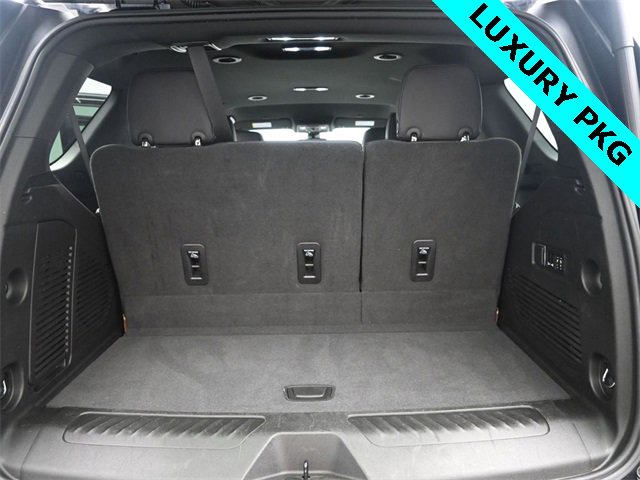 Used 2022 Chevrolet Tahoe LT w/ Luxury Package image 16