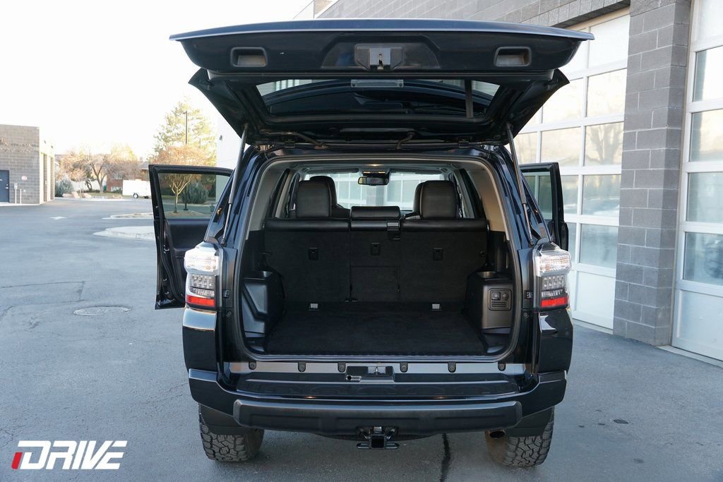 Used 2022 Toyota 4Runner TRD Off-Road Premium w/ Moonroof Package image 39