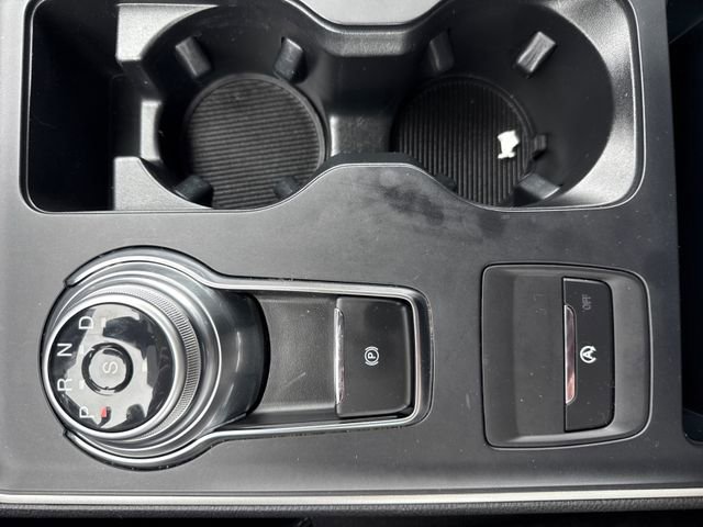 Certified 2024 Ford Edge SE image 20