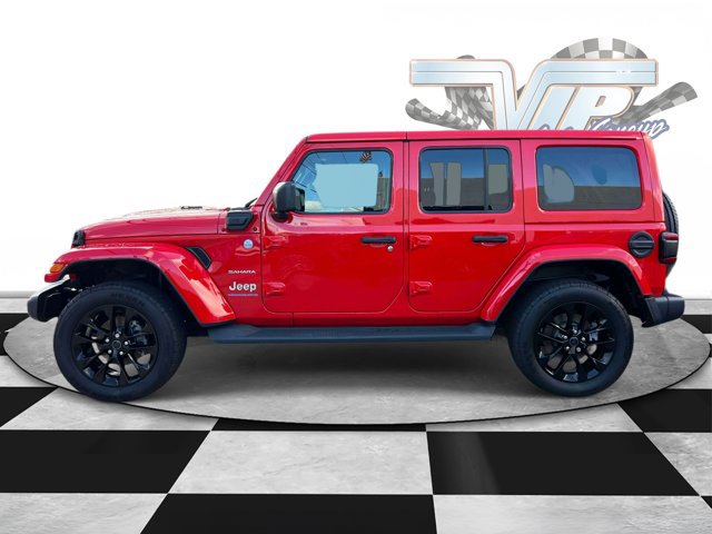 Used 2024 Jeep Wrangler Unlimited Sahara w/ Technology Group AWD/4WD image 4