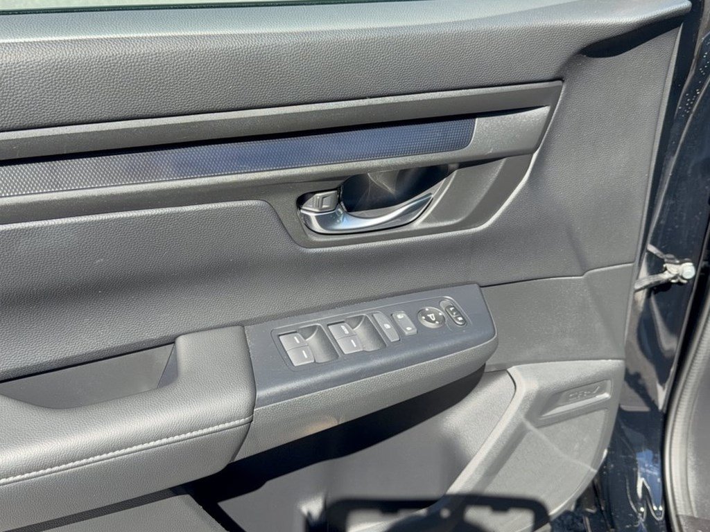 Used 2025 Honda CR-V LX image 15