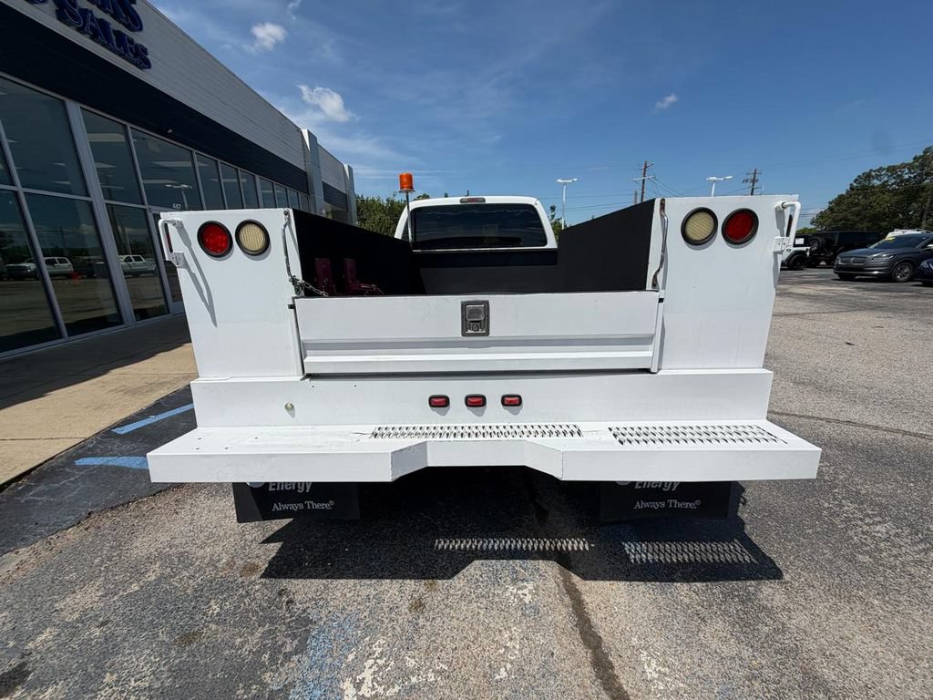 Used 2012 Ford F550 2WD Crew Cab Super Duty w/ Payload Upgrade Pkg image 7